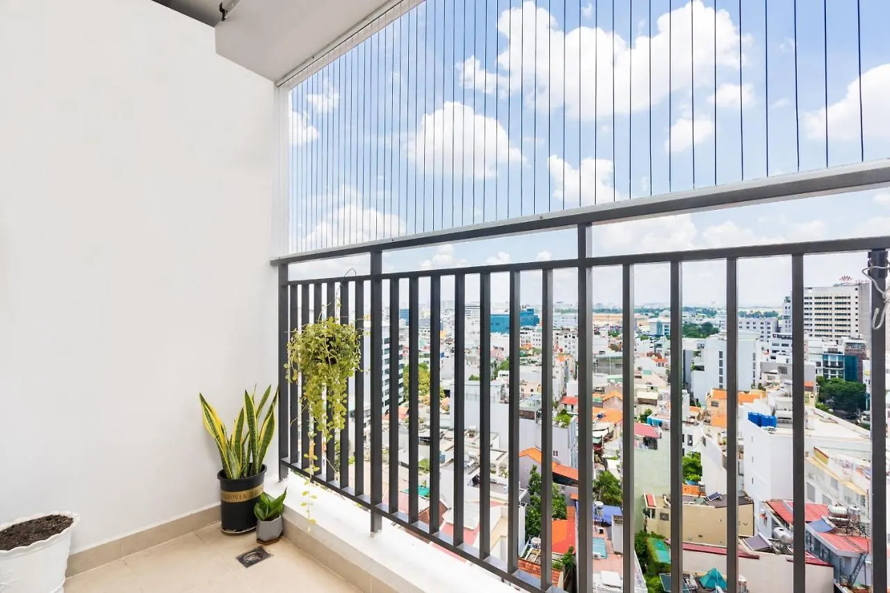 Tan Son Nhat Airport Sweet 2 Bedroom 1 Wc Apartment-Free Gym , Sky Pool ,Bbq ,Garden Ho Chi Minh City