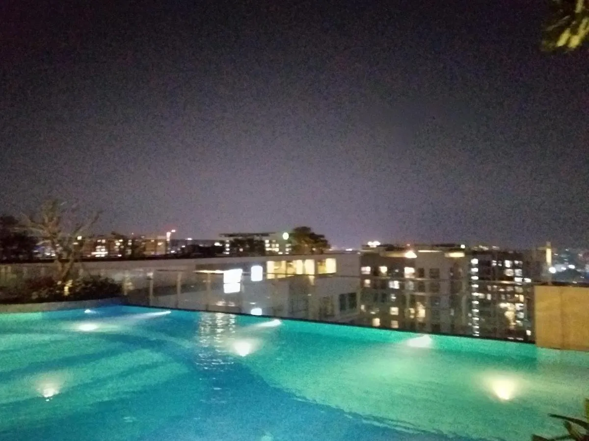 Tan Son Nhat Airport Sweet 2 Bedroom 1 Wc Apartment-Free Gym , Sky Pool ,Bbq ,Garden Ho Chi Minh City Vietnam