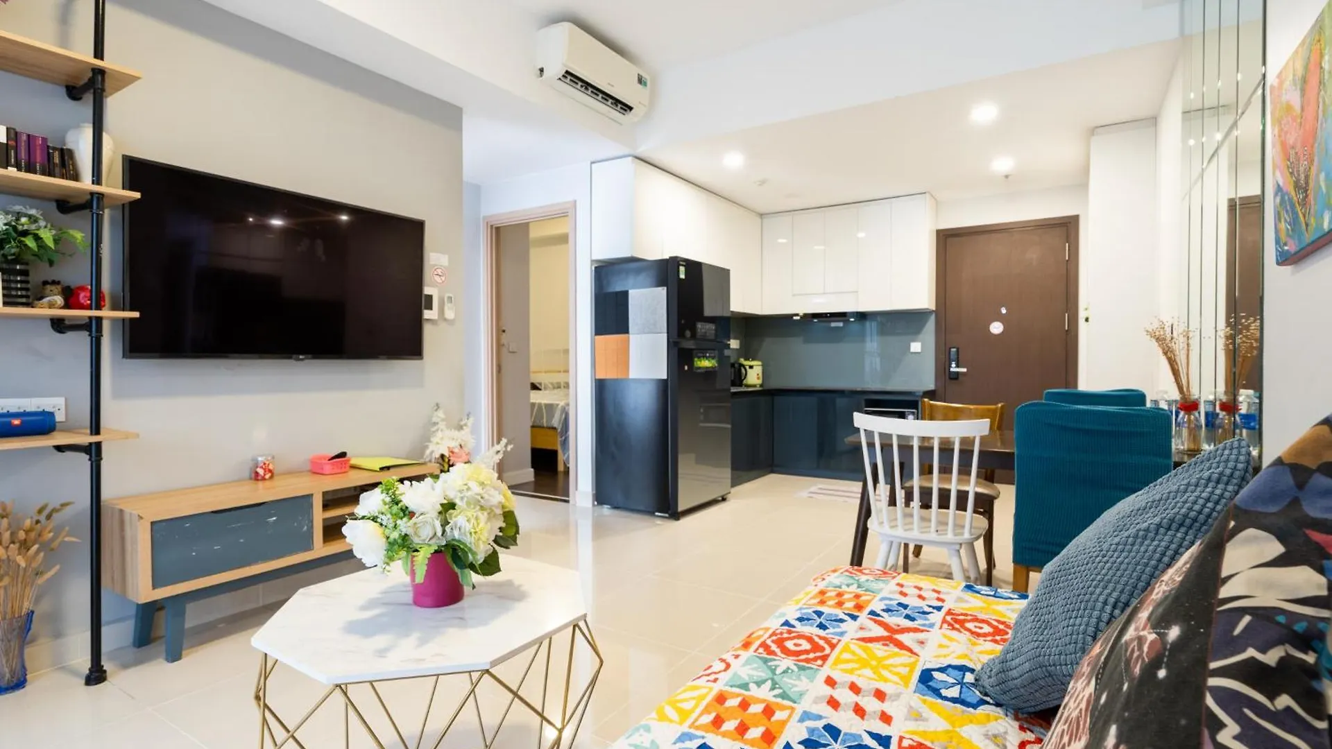 Apartment Tan Son Nhat Airport Sweet 2 Bedroom 1 Wc Apartment-Free Gym , Sky Pool ,Bbq ,Garden Ho Chi Minh City