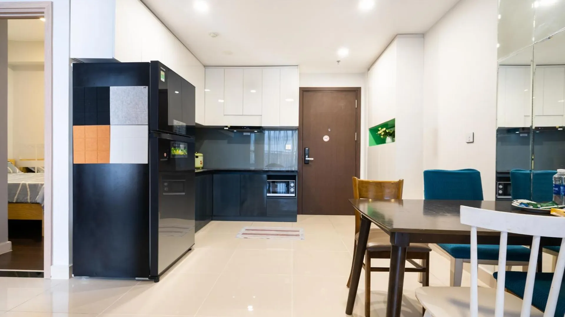 Apartment Tan Son Nhat Airport Sweet 2 Bedroom 1 Wc Apartment-Free Gym , Sky Pool ,Bbq ,Garden Ho Chi Minh City