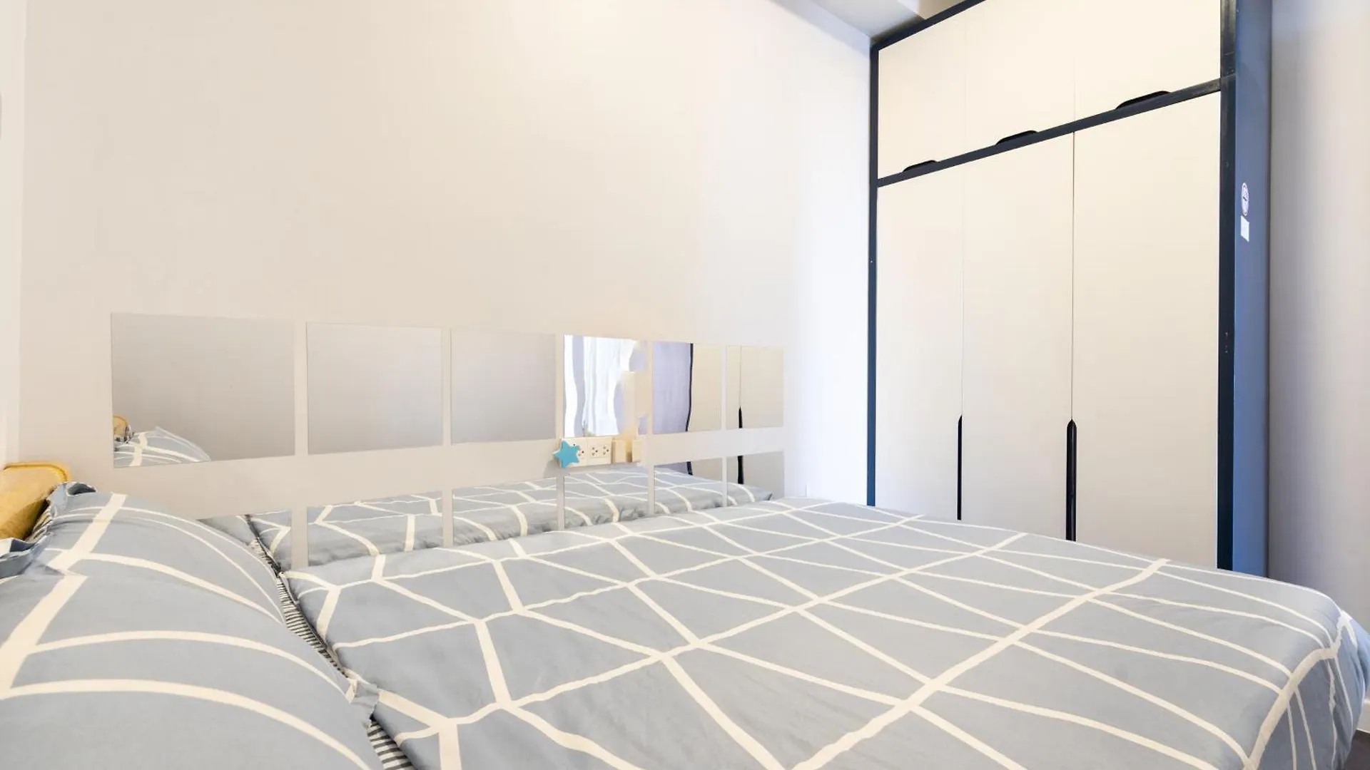 Apartment Tan Son Nhat Airport Sweet 2 Bedroom 1 Wc Apartment-Free Gym , Sky Pool ,Bbq ,Garden Ho Chi Minh City