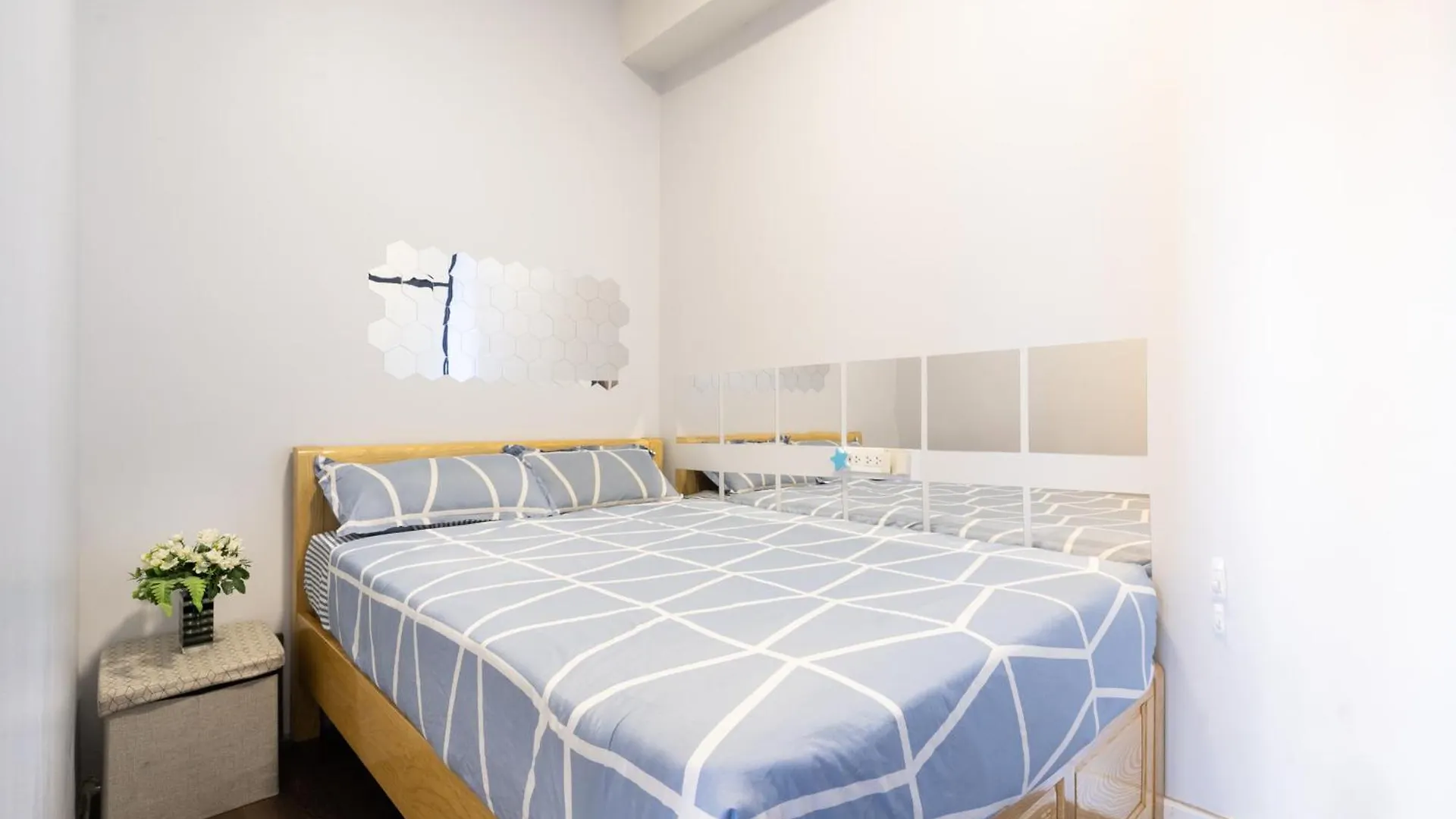 Tan Son Nhat Airport Sweet 2 Bedroom 1 Wc Apartment-Free Gym , Sky Pool ,Bbq ,Garden Ho Chi Minh City 0*,  Vietnam