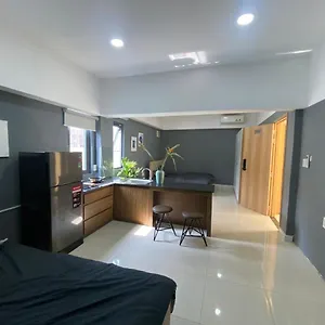  Apartment Ngo House