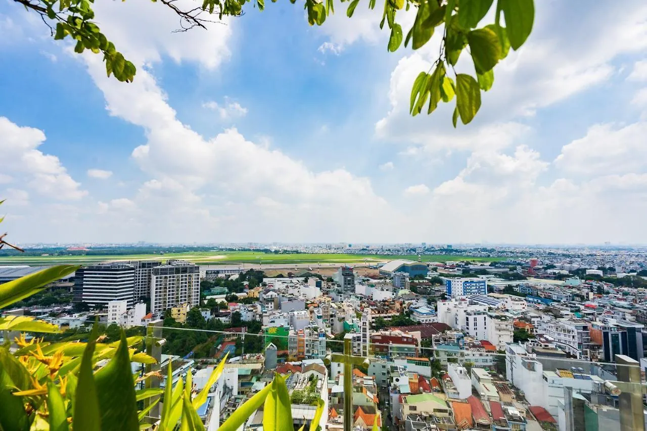 Tan Son Nhat Airport Sweet 2 Bedroom 1 Wc Apartment-Free Gym , Sky Pool ,Bbq ,Garden Ho Chi Minh City Apartment