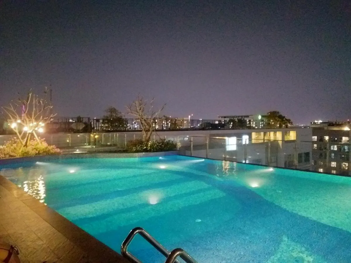 Tan Son Nhat Airport Sweet 2 Bedroom 1 Wc Apartment-Free Gym , Sky Pool ,Bbq ,Garden Ho Chi Minh City 0*,