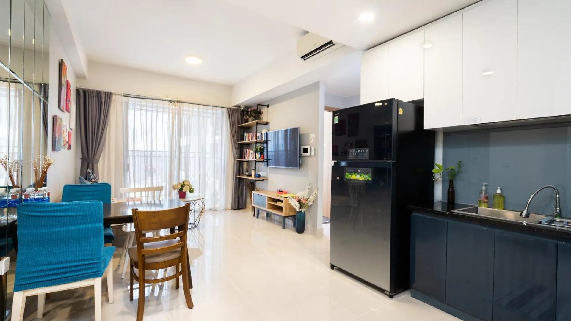 Tan Son Nhat Airport Sweet 2 Bedroom 1 Wc Apartment-Free Gym , Sky Pool ,Bbq ,Garden Ho Chi Minh City