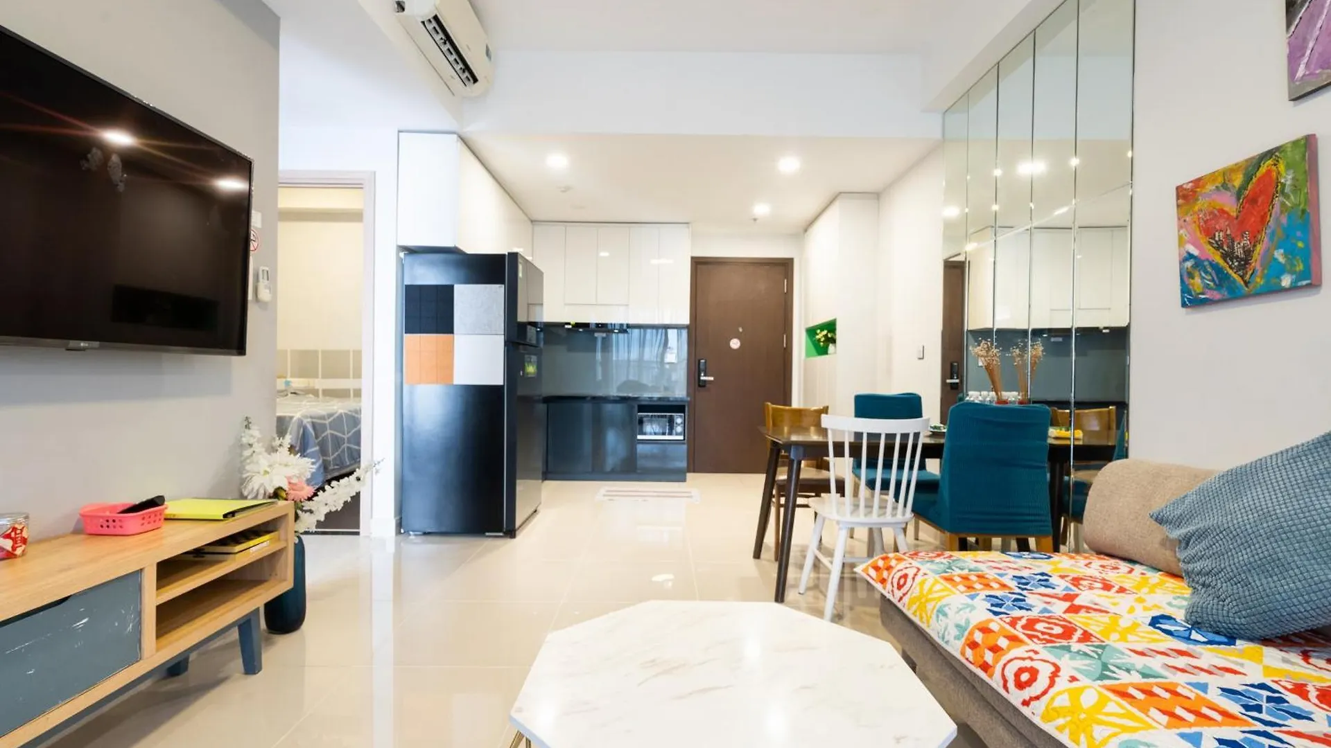 Apartment Tan Son Nhat Airport Sweet 2 Bedroom 1 Wc Apartment-Free Gym , Sky Pool ,Bbq ,Garden Ho Chi Minh City