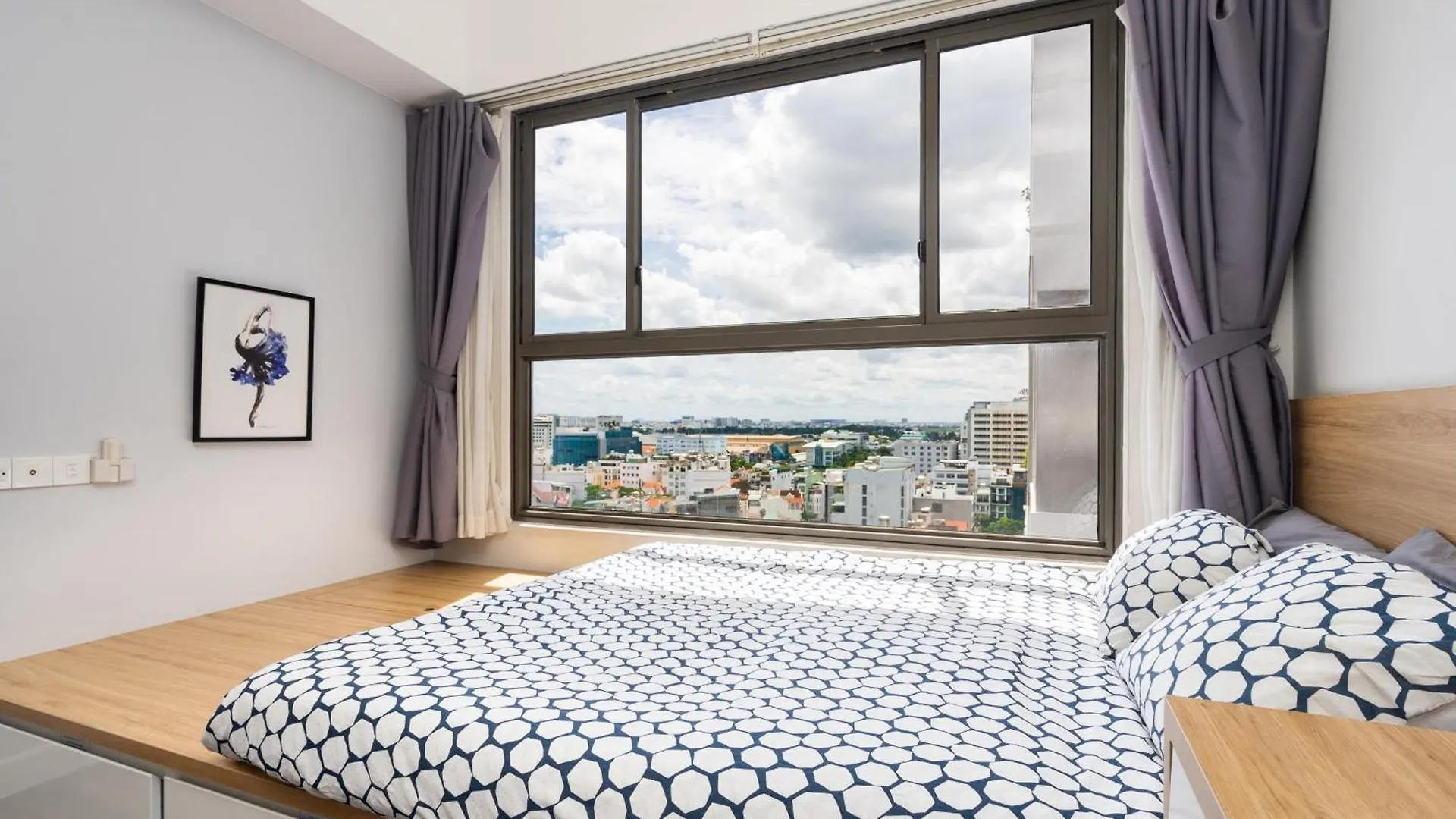 Tan Son Nhat Airport Sweet 2 Bedroom 1 Wc Apartment-Free Gym , Sky Pool ,Bbq ,Garden Ho Chi Minh City